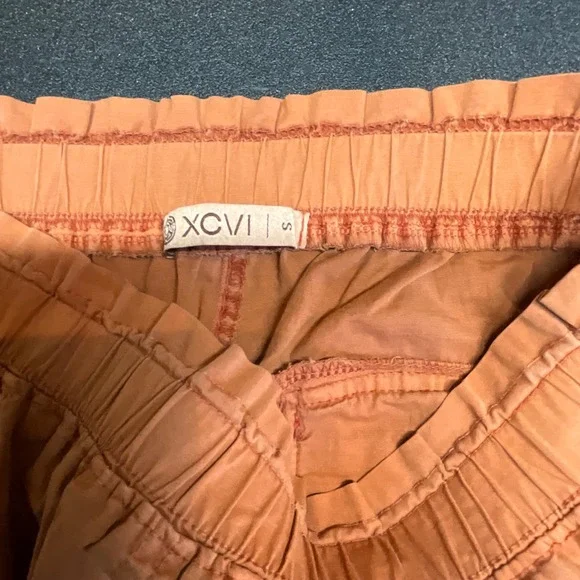 XCVI Burnt Orange Ruched Cargo Pants Womens Small Cropped Elastic Waist Utility - Picture 3 of 8